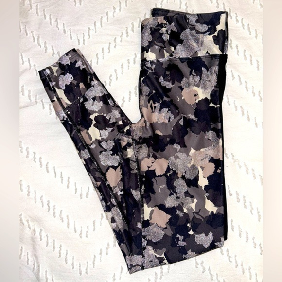 JOYLAB multi colored (black, cream, silver metallic)‎ leggings — sz XS - Picture 1 of 7